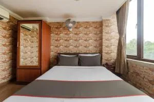 Collection O Raj Darbar Near City Centre - New Town