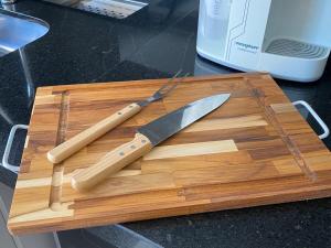 Apartamento 3 Suítes, 2 Vagas na Meia Praia