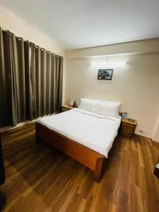 Hotel Zeal Home Stay - In house parking - 5g Wifi- Near Taj mahal - Etah