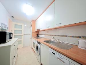 Apartamento frente a la piscina