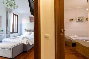 House Canal - 5 min to Rialto and the Centre