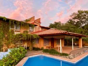 Hermosa casa familiar en Tepoztlan - Ixtepec