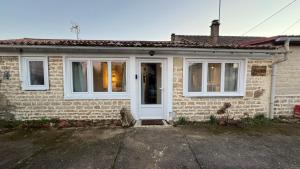 Appartements Meuble Chic AJACQUEE : photos des chambres