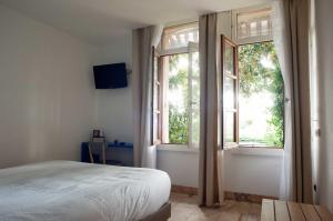 Hotels Hotel Le Dauphin : photos des chambres