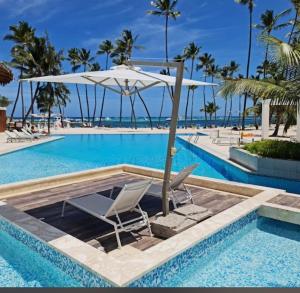 Playa Coral Punta Cana new dream beach room with private bathroom in shared apartment