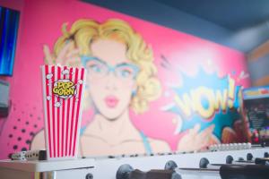 Appartements Popart Insolite Jacuzzi,Sauna & SPA Parking free : photos des chambres