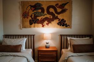 Modern home w hot tub & game room