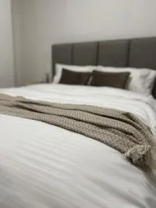 R&E Apartment - Patza-Kuqani