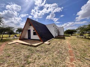 Amboseli Glass house