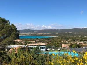 Villa vue mer exceptionnelle à 500m de la plage de Santa Giulia