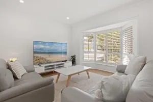 Stylish 3-Bed House Close to Attractions - Glenelg