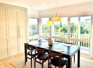 Coastal Family Haven with Pool - Mornington Peninsula