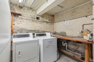 Bright 1-Bed Apartment in Coastal North Bondi