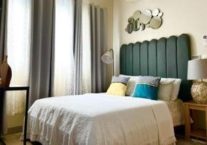 Modern and Cozy One Manchester Place in Mactan Newtown