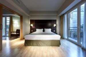 艾斯塔特索斯酒店 - 厄尔-汝姆披多