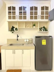 Cute 2 room House with pool access