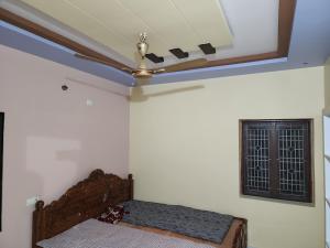 Mandapeta room service