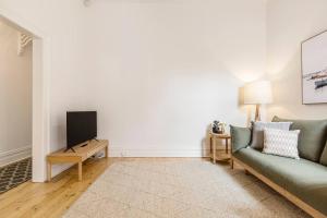 Little Ogrady - City to Sand Couples Retreat