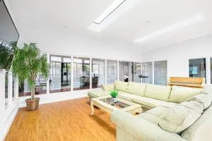 1580 - SFO Spacious & Beautiful 3BR house in Milbrae - 伯林格姆