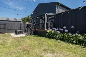 The Cottage at Oak Tree Farm - Vineyards & Wildlife - Bittern