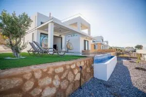 Serene and modern villa with Private Pool Stunning Views - Khoti Island