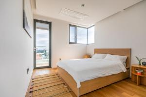 Hahyoil - 3rd floor, Jeju Private Stay