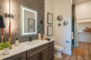 Golf & Sun Stay Rooftop Deck, Heated Pool Nearby