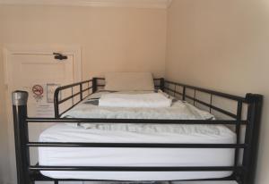 Twin Room with Private Bathroom room in Manly Bunkhouse