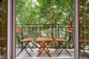 Plaka Premier Stay - Steps from Acropolis Museum and Metro