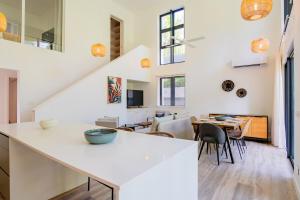 The Luxe Retreat - Chic & Comfy