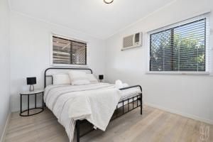 Beach vibes in Cooee Bay with high-speed internet