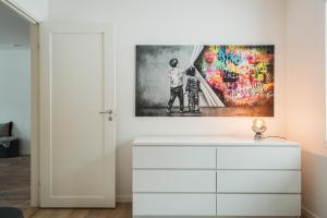 Guestly Homes - 4BR Countryside Stay Near Wind Farm