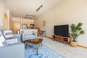 Blueground Pearl District bbq roof hot tub PDX-20