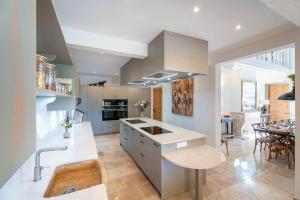 Family house for rent in Roussillon Villa Solandra