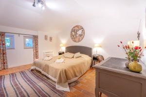 Maisons de vacances Family house for rent in Roussillon Villa Solandra : photos des chambres