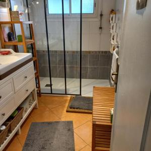 Maisons de vacances Ty Clafout Vannetaise parking wifi linge non inclus : Maison 3 Chambres