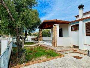 CASA SAS ENAS trilocale indipendente -Ammentos Posada -
