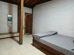 Rumpal Cafe dan Vila - Kenaran