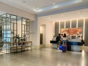 Cozy Condo with Pool & Gym Near Ayala Center