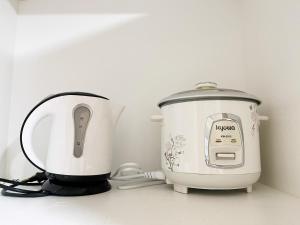 Cozy Condo with Pool & Gym Near Ayala Center