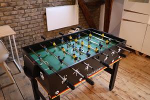 charmantes Apartment mit voll ausgestatteter Küche, Kingsize-Betten, Billard & Tischkicker