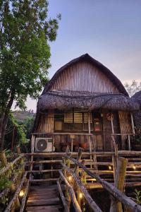 Surfers Villa La Union