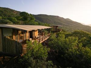 Few and Far Luvhondo