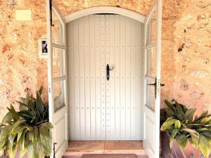 Cream homes Son Celles, ETV3533