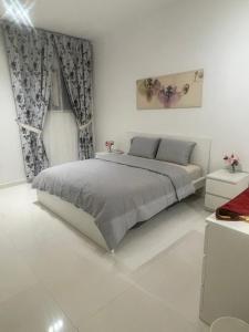 شقه 2 حي المروج مقابل المركز المالي