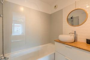 Appartements Appartement une chambre avec parking et balcons : photos des chambres