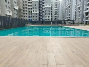 Luxury Stay with Outdoor Pool and Gym near Bangalore Airport - Dod Jāla