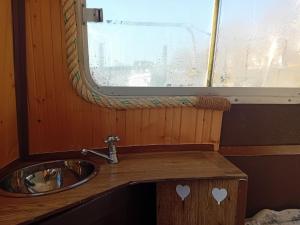 Bateaux BOAT Judy proche PARIS : photos des chambres