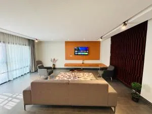 Villa Torino 2 Modern Oasis Bastos - Nkomo