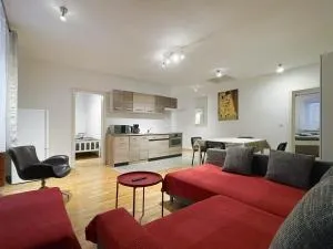 Apartments-Alt-Marzahn - Eiche